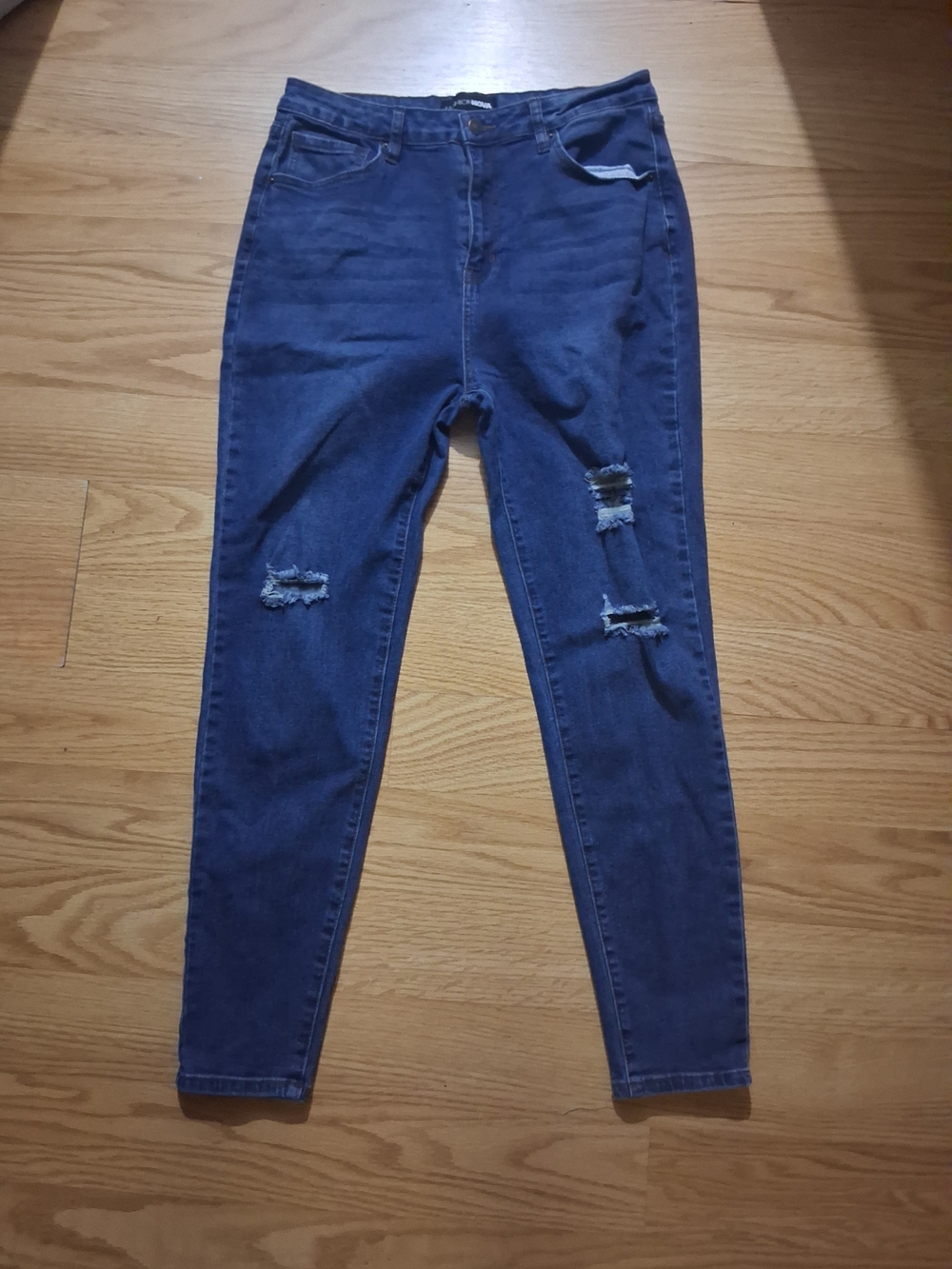 Fashion Nova Med Blue Skinny Distressed Jeans Sz 15 (Jrs )Pre-owned #1